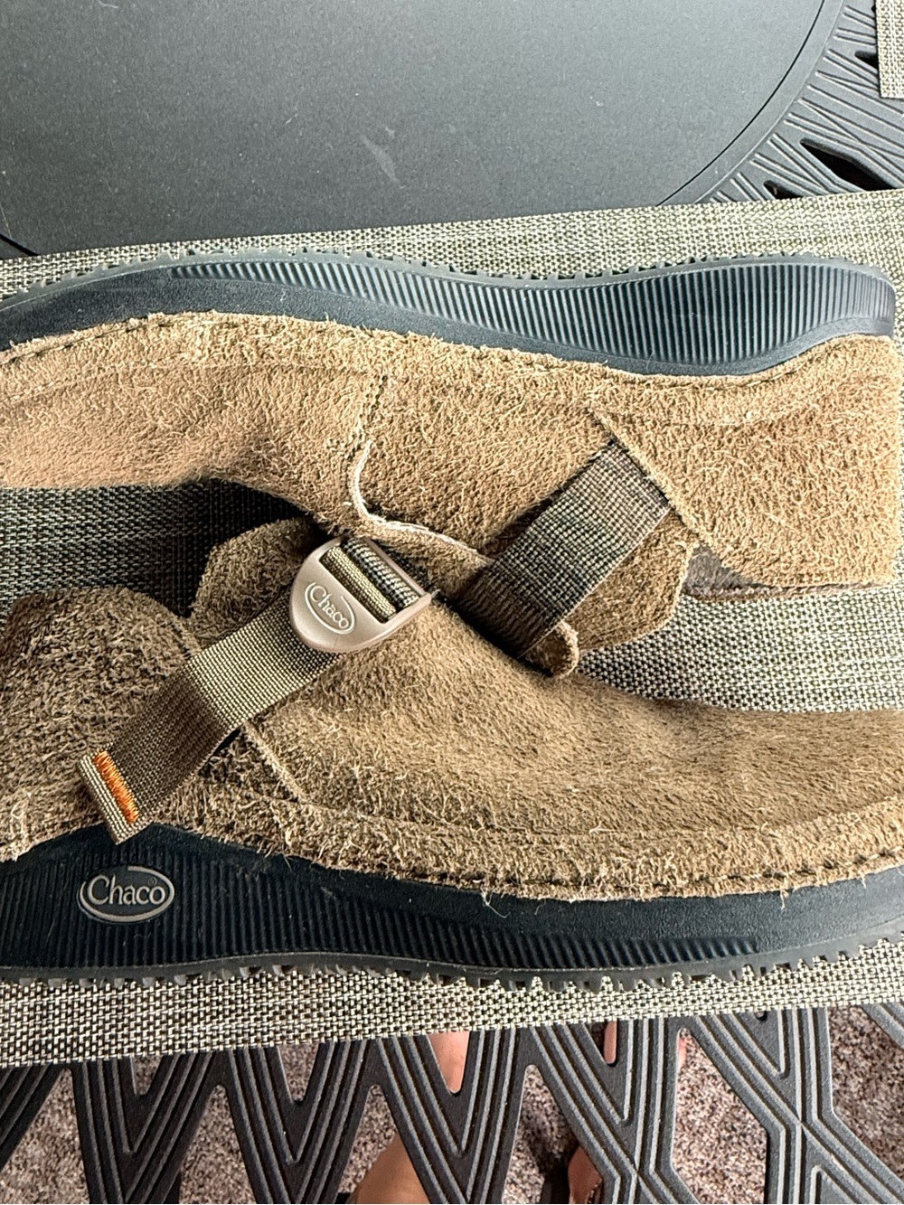 Chaco Paonia Clogs Men’s Tan/Brown Suede shoes
